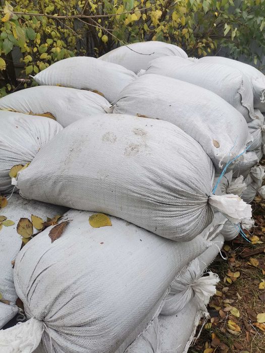 Перегной,сипец, биогумус, добриво органiчне коровяк.