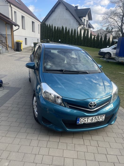 Toyota YARIS kamera cofania fool wyposarzenie IGŁA