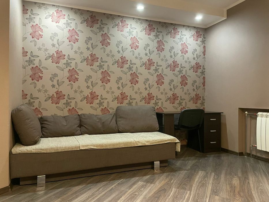 Квартира посуточно, 2х комнатная, балкон.  Центр,  вокзал,  Научная