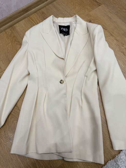 Піджак жіночий молочний Zara