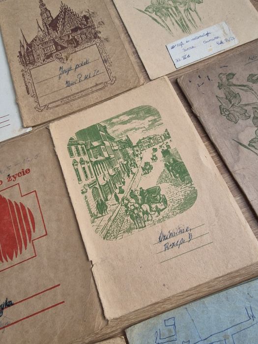 Okładki po zeszytach PRL