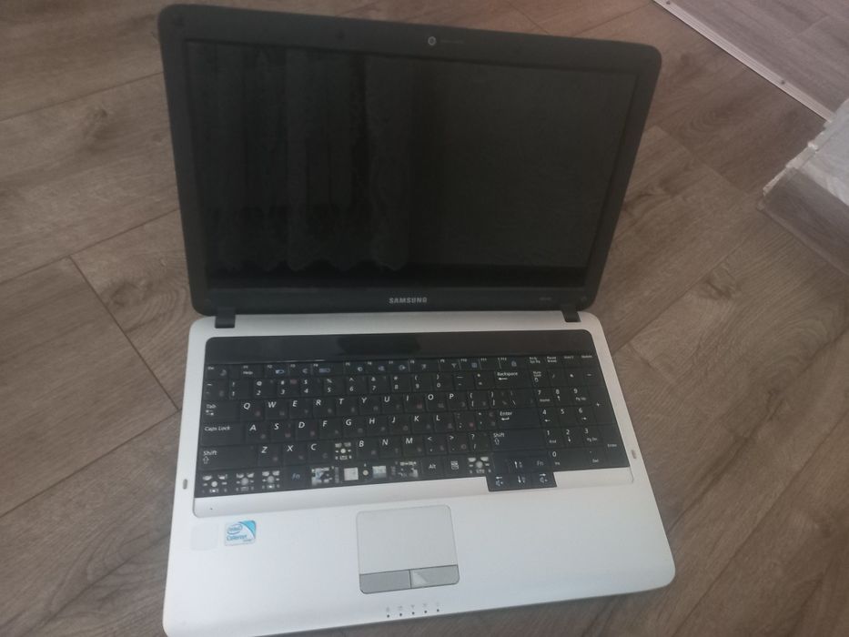 Ноутбук Samsung RV510 на запчастини чи під ремонт