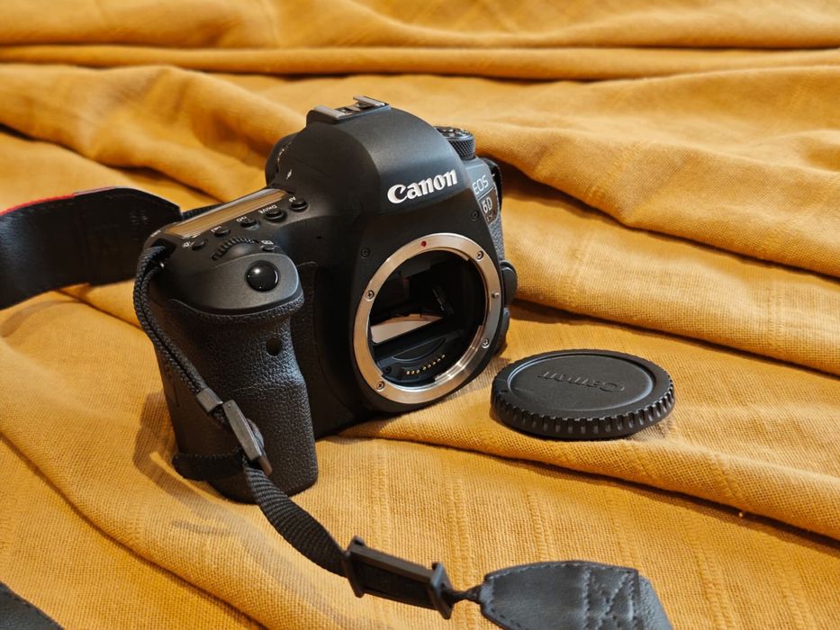 Canon EOS 6D Mark II Full Frame – Pouquíssimo Uso + Acessórios