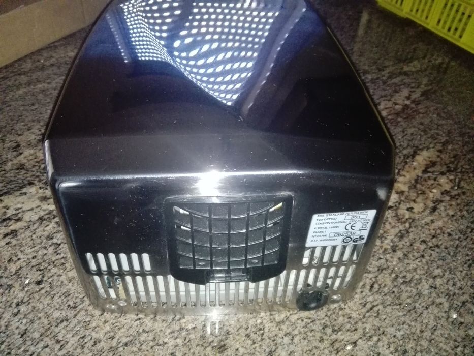 Torradeira elétrica de dois níveis