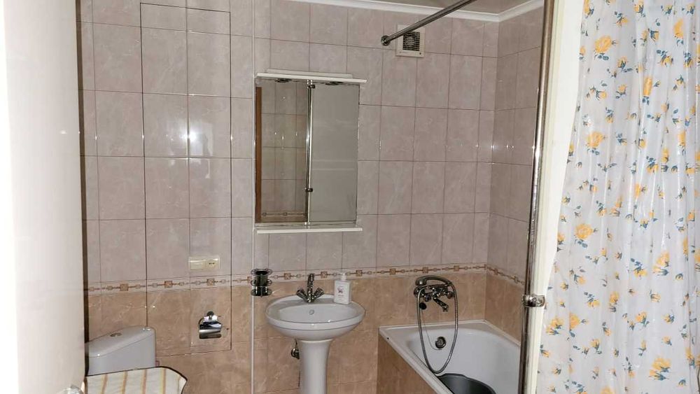 2-кімнатна ПРОСТОРА квартира на Миколаївській. Кухня — 12м2: 39 950 ...