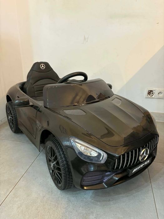 Auto na akumulator Mercedes GT pojazd elektryczny