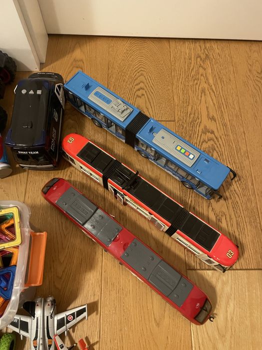 Zabawki pojazdy zestaw