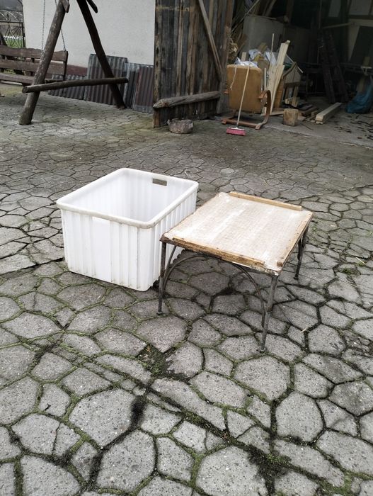 Pojemnik na wyrobu