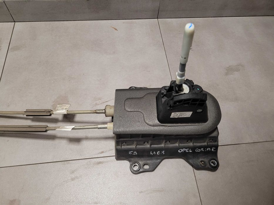 Wybierak lewarek Opel Corsa E 5 biegów 1.4 benzyna 555.09.034