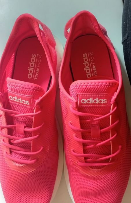 Кросівки для бігу Adidas Yatra розмір 39