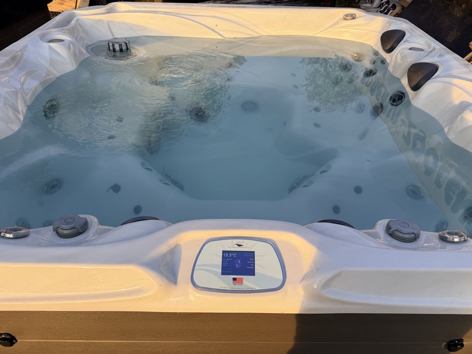 Jacuzzi wanna ogrodowa 231cm Premium Leisure LE850 Balboa USA balia SPA
