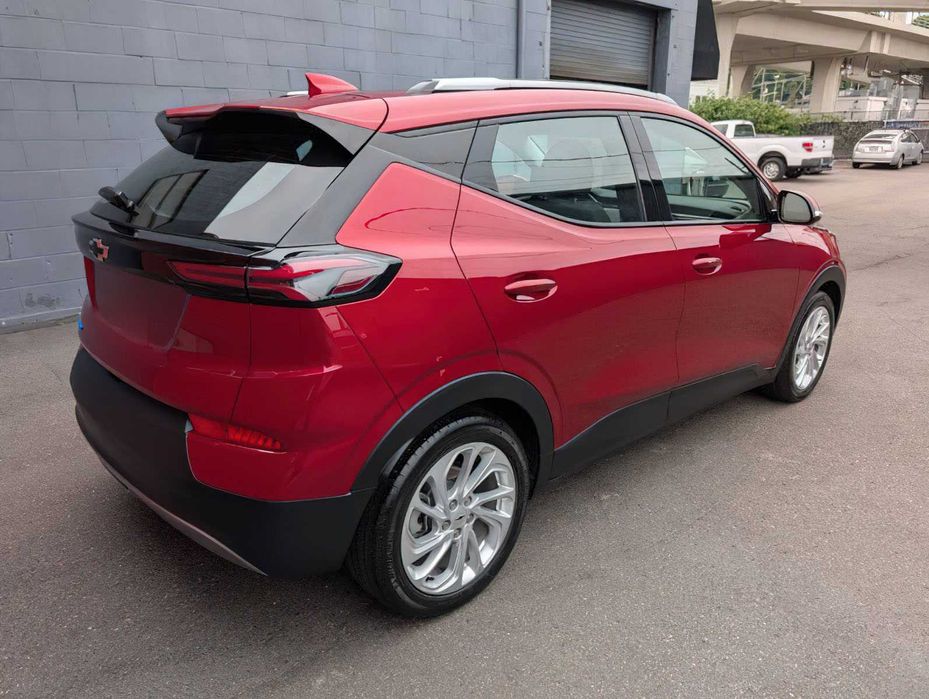 Chevrolet Bolt EUV LT      2023