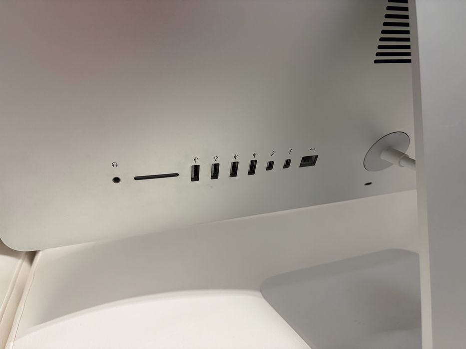 iMac 21.5”, 3.1GHz i7, 16GB RAM, SSD 256GB, Late 2013