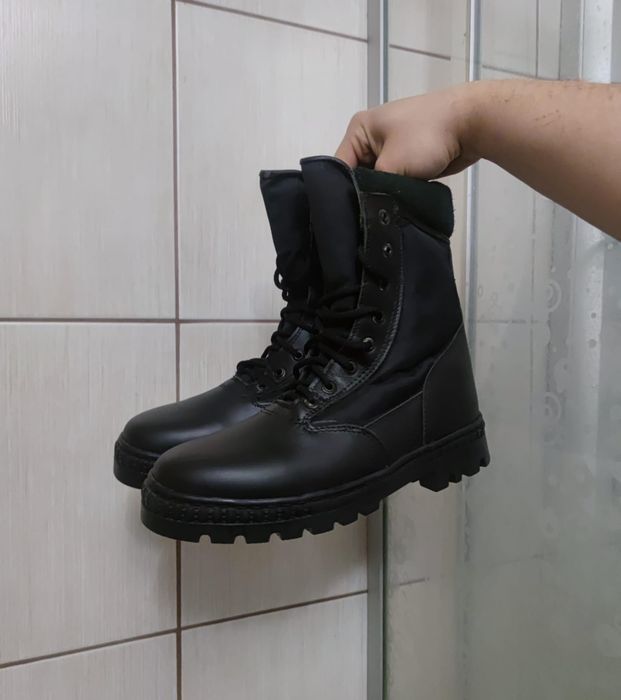 buty męskie 41 unisex CAN eleganckie planowe emo goth skórzane czarne