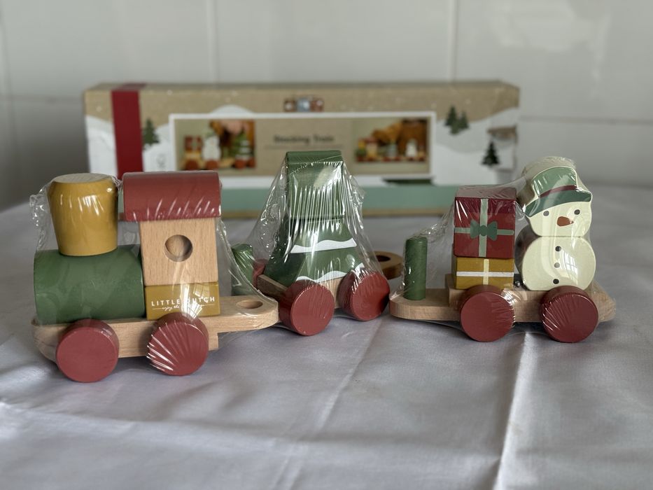 Comboio de empilhar em madeira - selado a estrear!