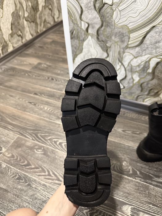 Жіночі зимові ботинки