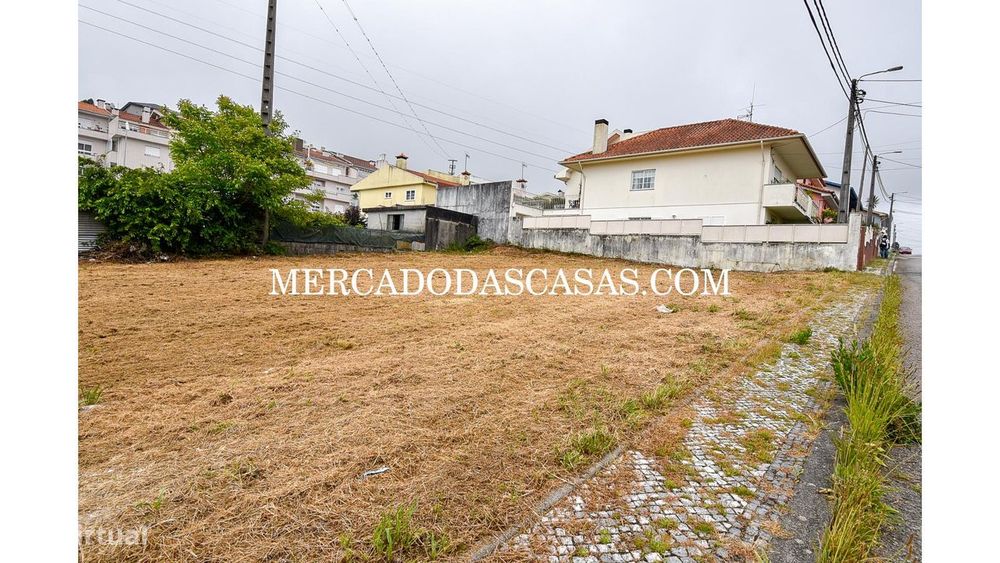 Terreno em Macieira de Sarnes para construção