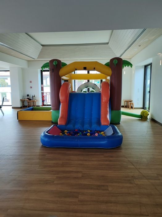 Aluguer de insufláveis e serviços de animação low-cost