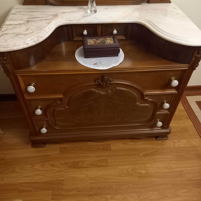 Mobília de quarto antiga