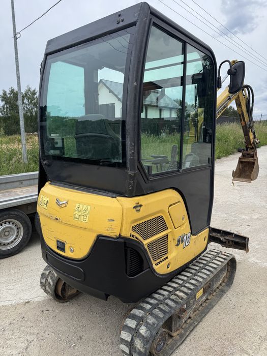 Minikoparka YANMAR SV18
