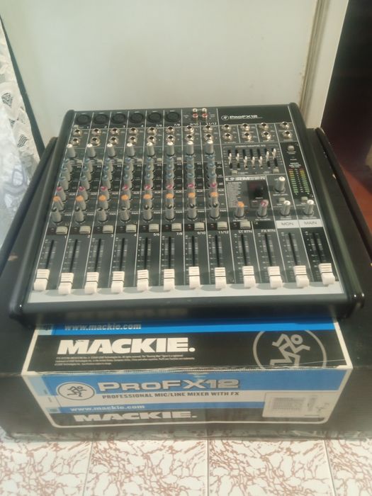Пульт мікшерний Mackie Profx12
