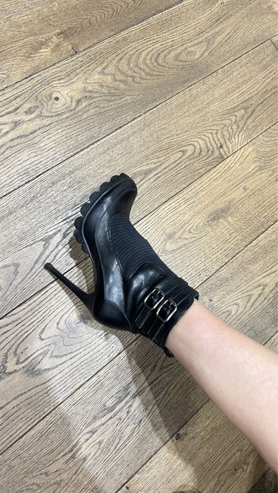 Черевики Pollini