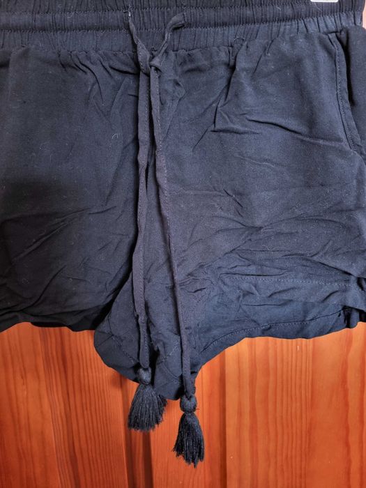 Calções pretos curtos Primark, tamanho 34