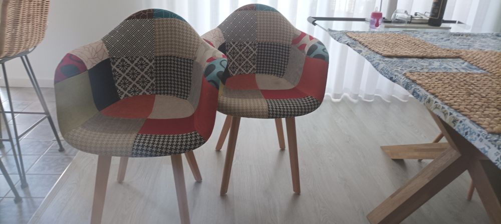 Cadeira com apoio de braço