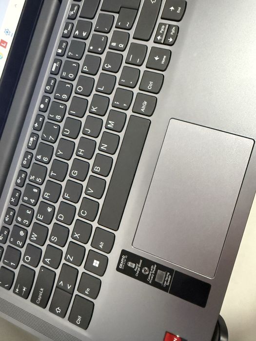 Lenovo IdeaPad Slim 3 14AMN8 — 16GB RAM / 512GB SSD  com garantia