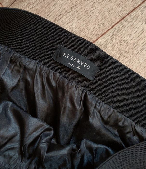 Reserved spódnica 3D czarna, rozm. 36