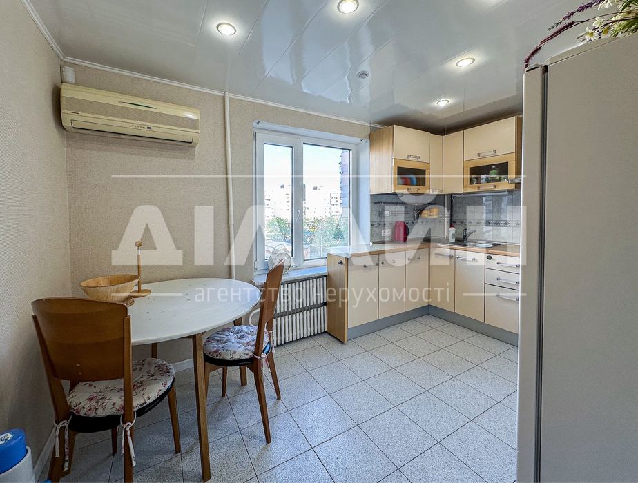 Супер знижка 40% ! 4кімн квартира  120 м2 на Южному