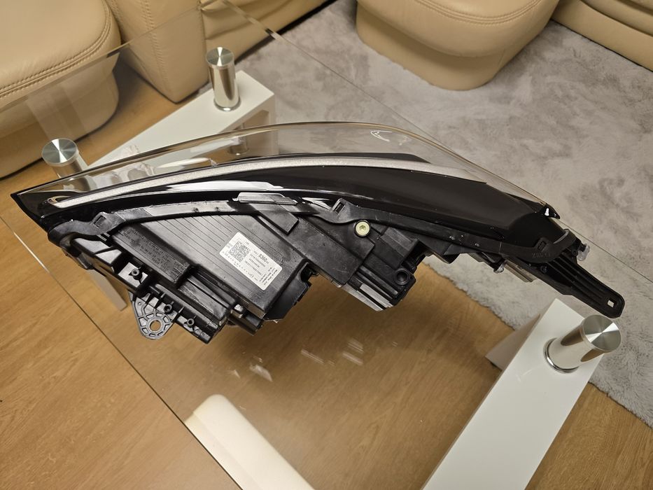 Nowy reflektor lampa prawa przednia Opel Crossland X  Led prawy przód