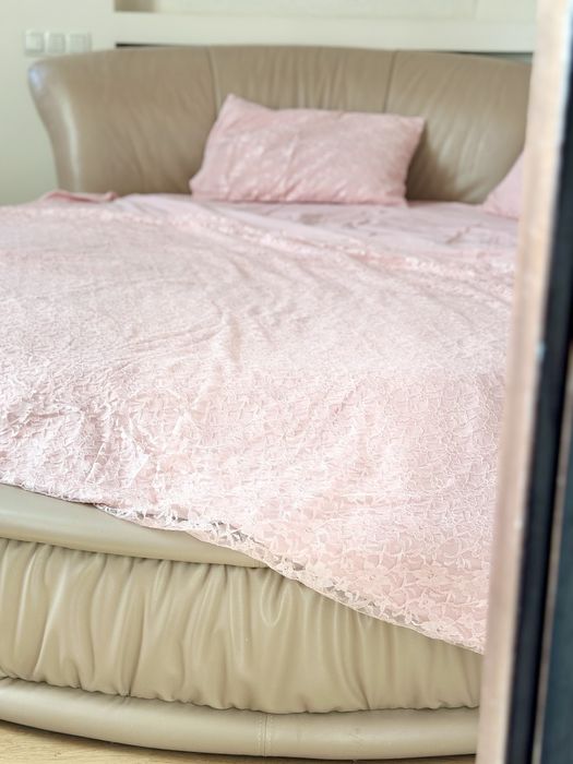 Кровать круглая кожаная