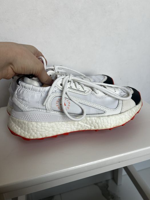 Білі жіночі кросівки Adidas x Stella McCartney