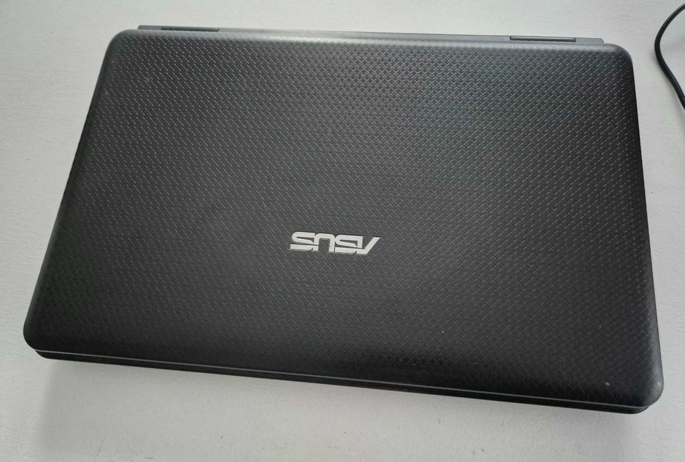 Laptop Asus K50C Intel Celeron 220, Windows XP