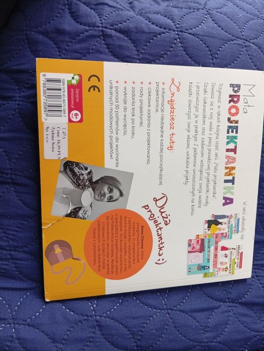 Mała projektantka mody