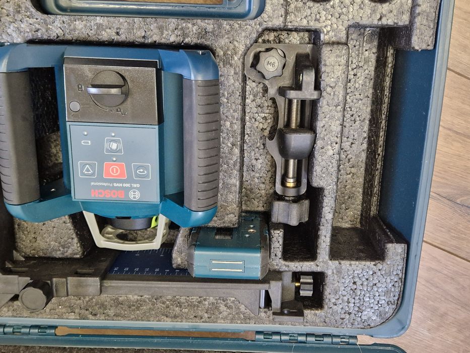 Niwelator Laserowy Bosch GRL 300HVG Jak nowy Idealny stan