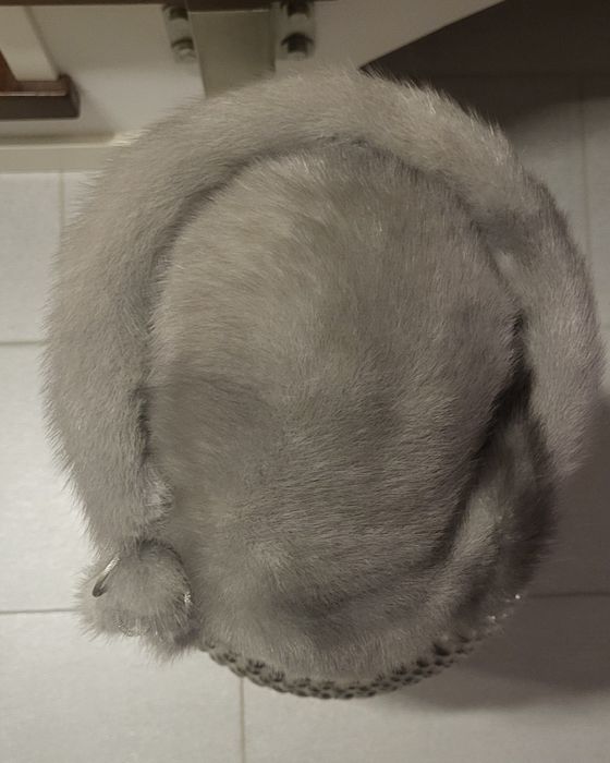 Toczek  srebrno szary z norek