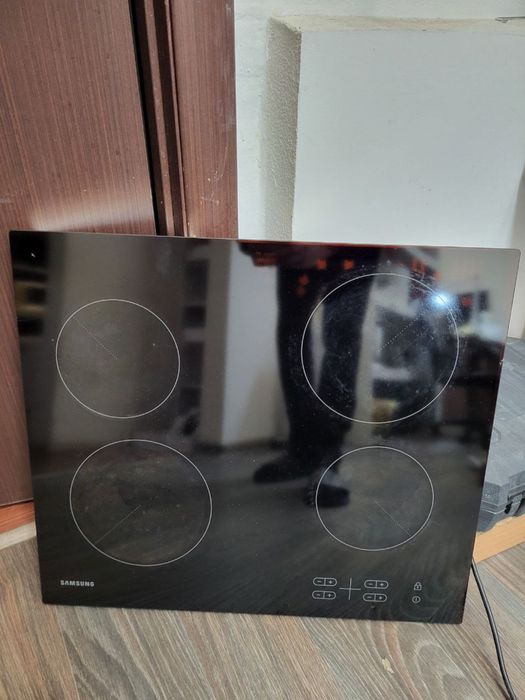 Варочная поверхность Samsung NZ64T3506AK