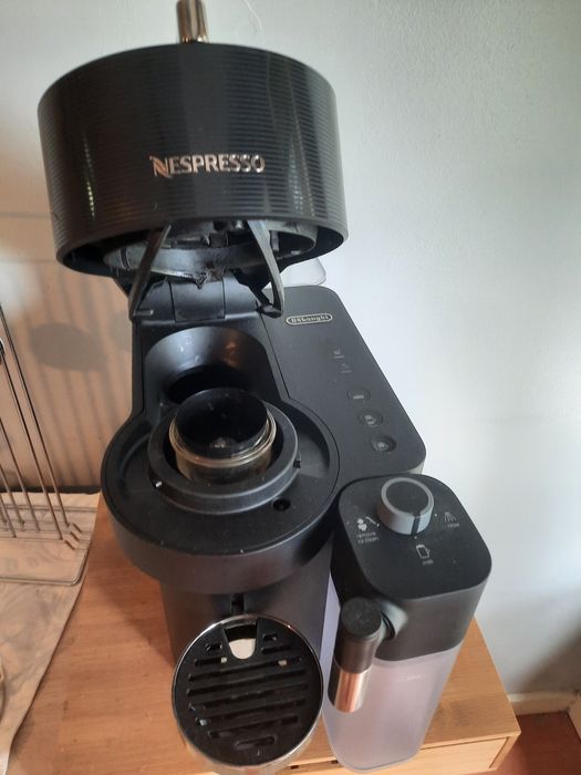 Maquina de Café Nespresso gran Lattissima