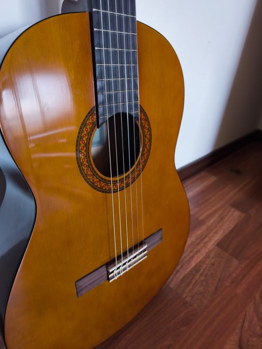 Guitarra clássica Yamaha C40 em ótimo estado + Capa de transporte