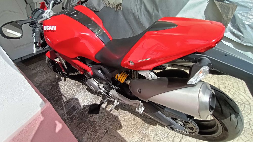Ducati Monster 696 abs