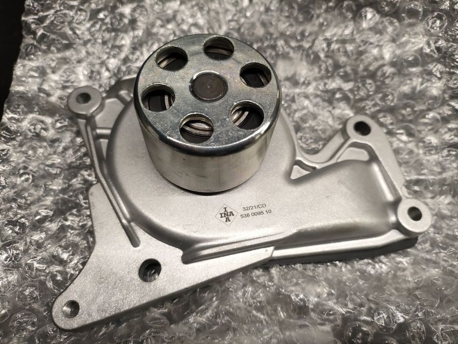 Schaeffler INA Pompa wody Dacia Duster 1.5 dci