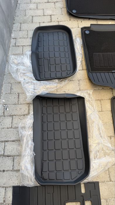 Conjunto Completo de Tapetes Premium 3D para Tesla Model Y