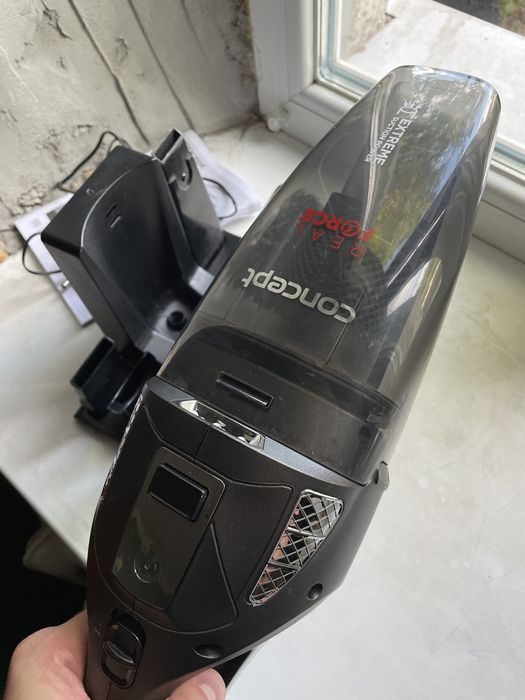 Продам пылесос ручной concept real force VP4380