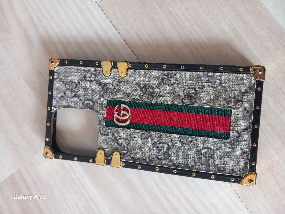 Gucci etui na iPhone 12