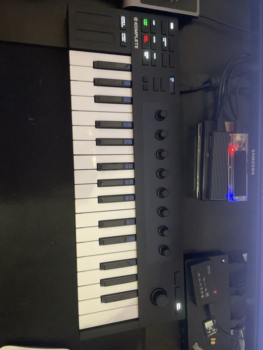 Native Instruments M32