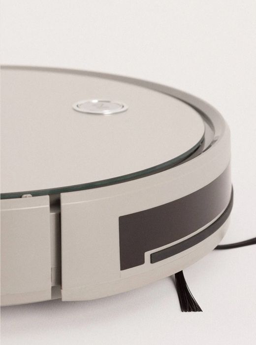 Aspirador robot create lava e aspira