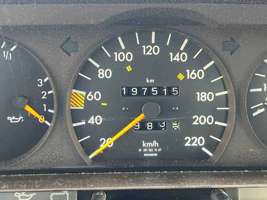 Mercedes-Benz 190E 2.0 foto 2