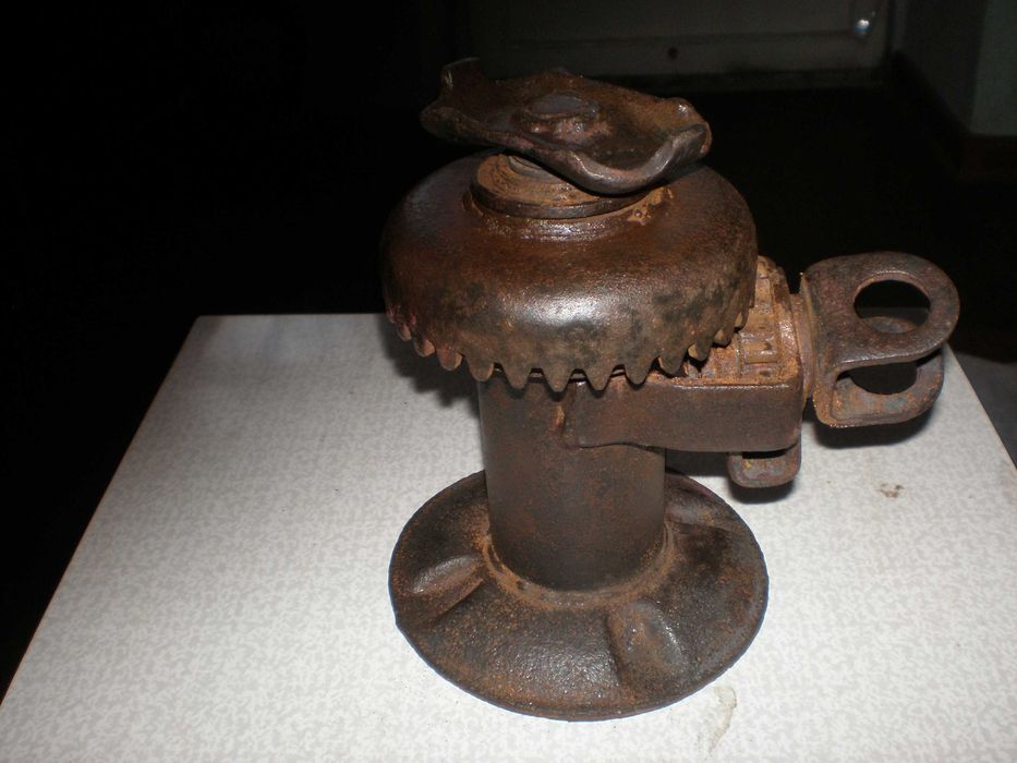 Домкрат  "ИДЕАЛ"  СССР  .